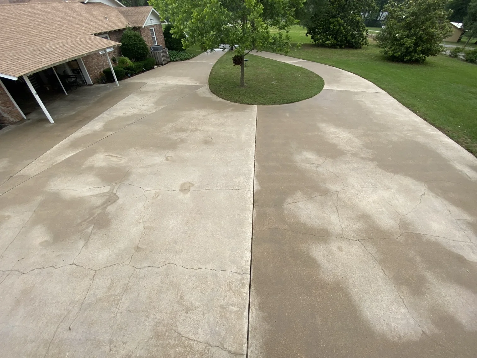 Circular driveway after cleaning